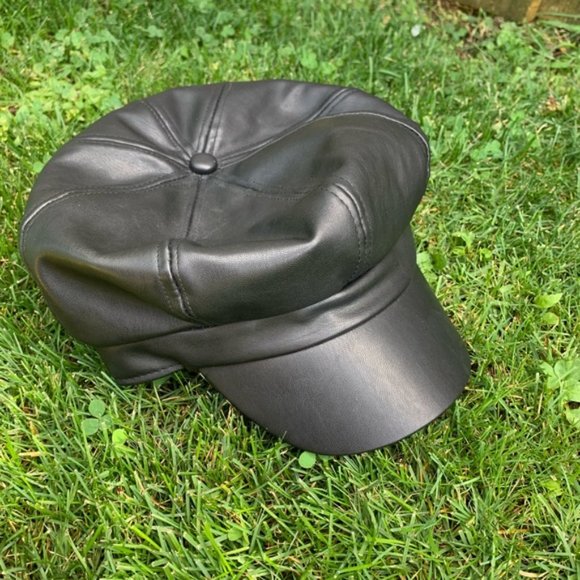 Forever 21 Black Conductor Style Faux Leather Hat - Picture 3 of 7